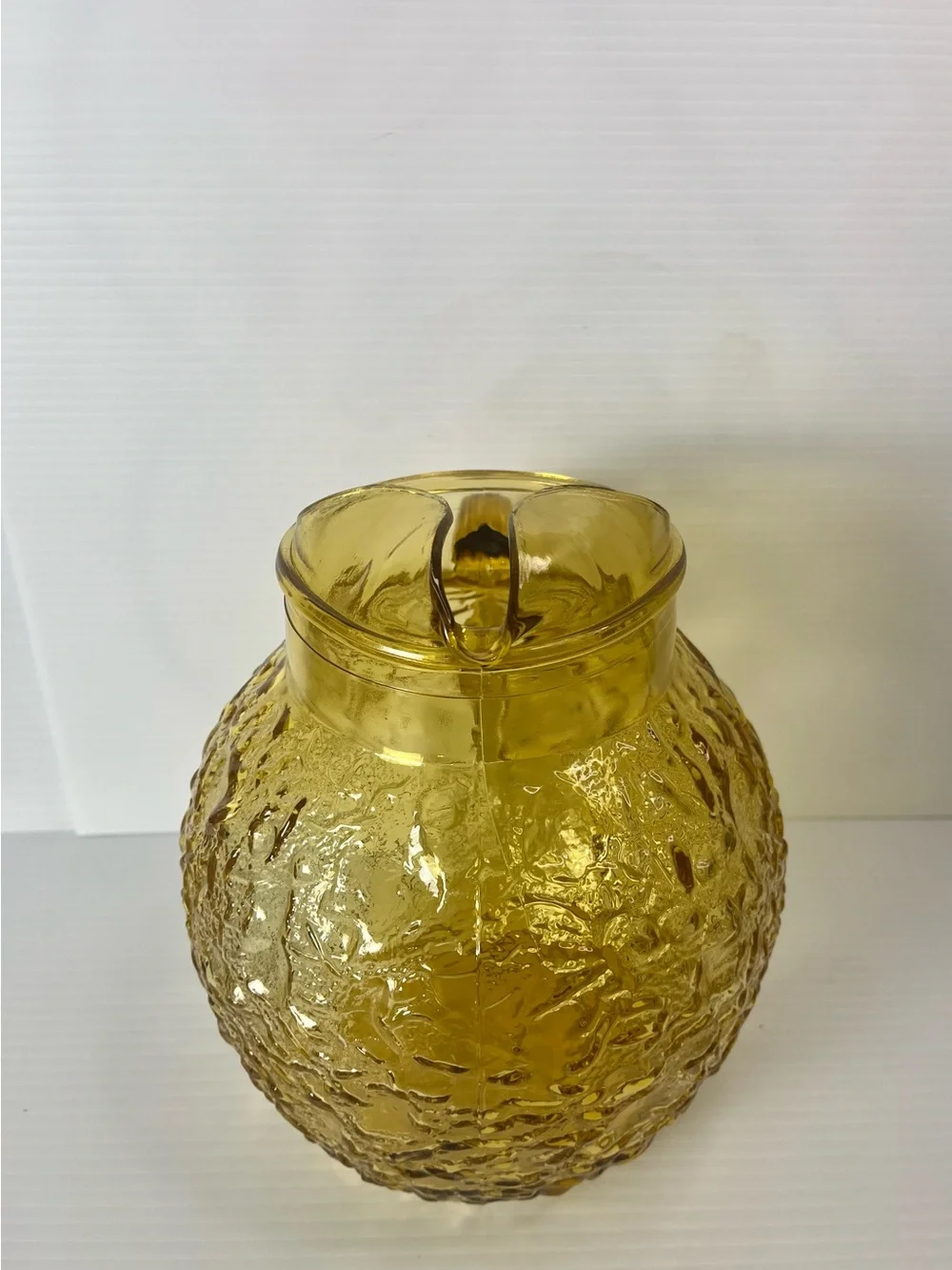 Vintage 1960's Anchor Hocking Glass Honey Gold Lido Milano 96-ounce Pitcher